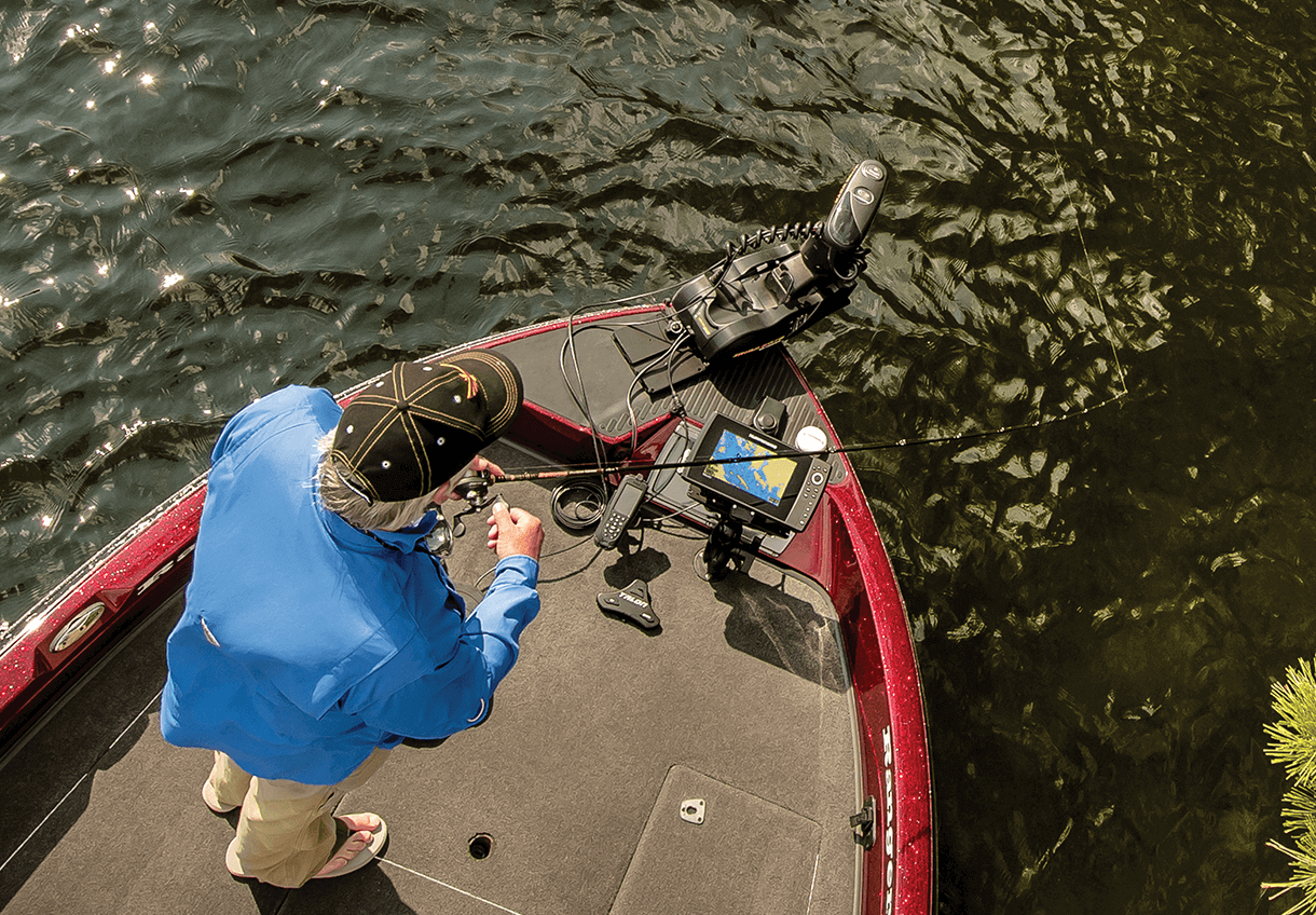 Best Fish Finder for Trolling Motor [Top Pick May 2023]